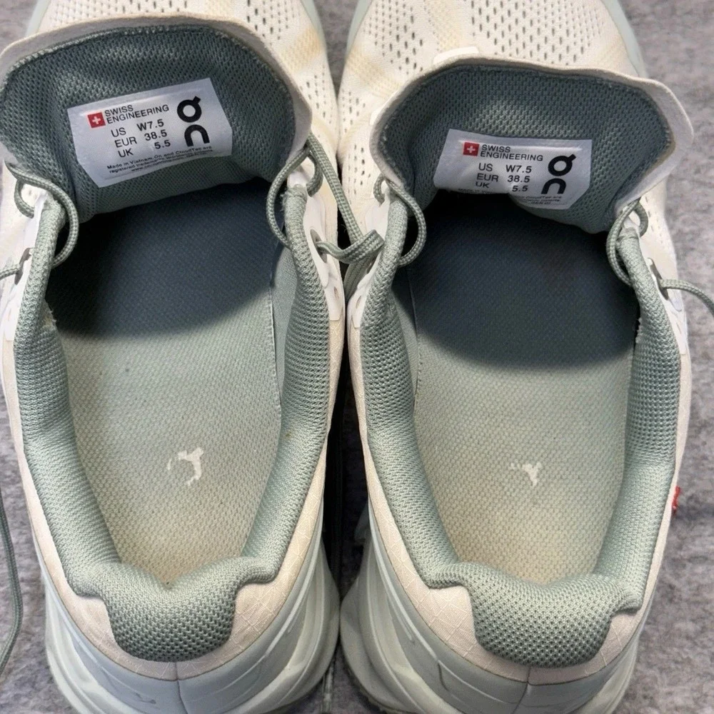 On Cloudventure Trail Running Shoes Womens 7.5 Missiongrip Mesh White Sage Green